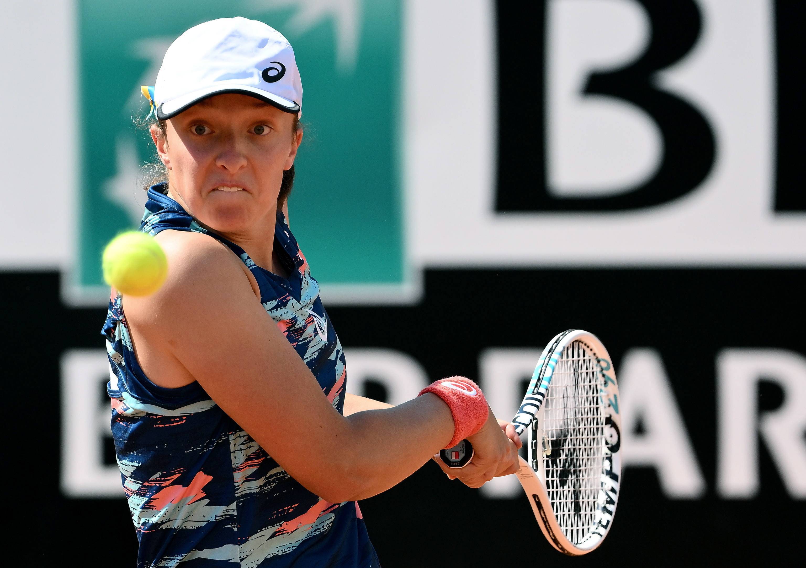 九游娱乐-关于战术调整引爆全场！，阿扎伦卡意外战胜巴黎圣日耳曼比赛高潮迭起的信息